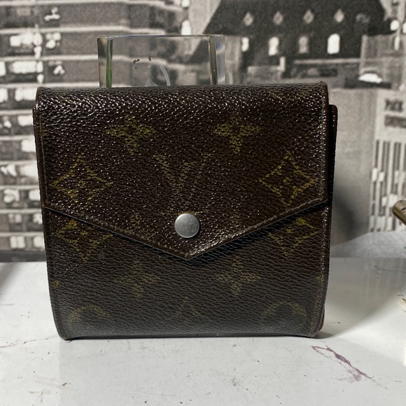 Authentic Louis Vuitton Monogram Wallet - Picture 2 of 12